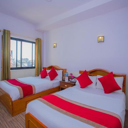 Oyo 255 White Zambala Hotel カトマンズ エクステリア 写真