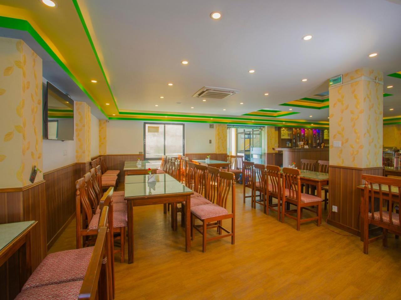 Oyo 255 White Zambala Hotel カトマンズ エクステリア 写真