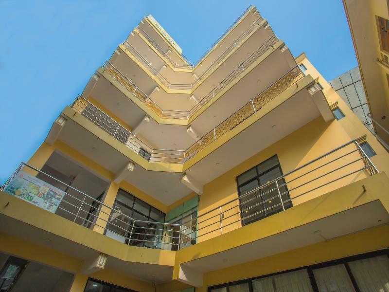 Oyo 255 White Zambala Hotel カトマンズ エクステリア 写真