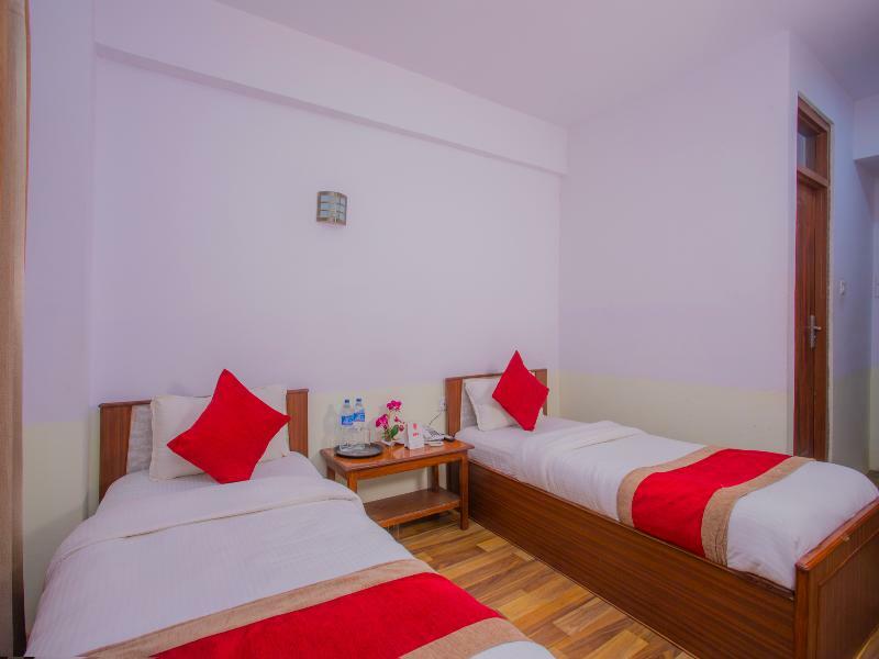 Oyo 255 White Zambala Hotel カトマンズ エクステリア 写真
